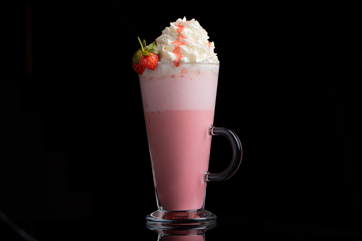 ÇİLEKLİ MİLKSHAKE