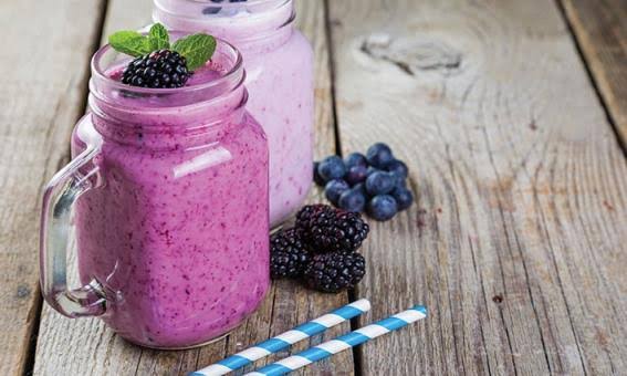 Blackberry and black mulberry smoothie