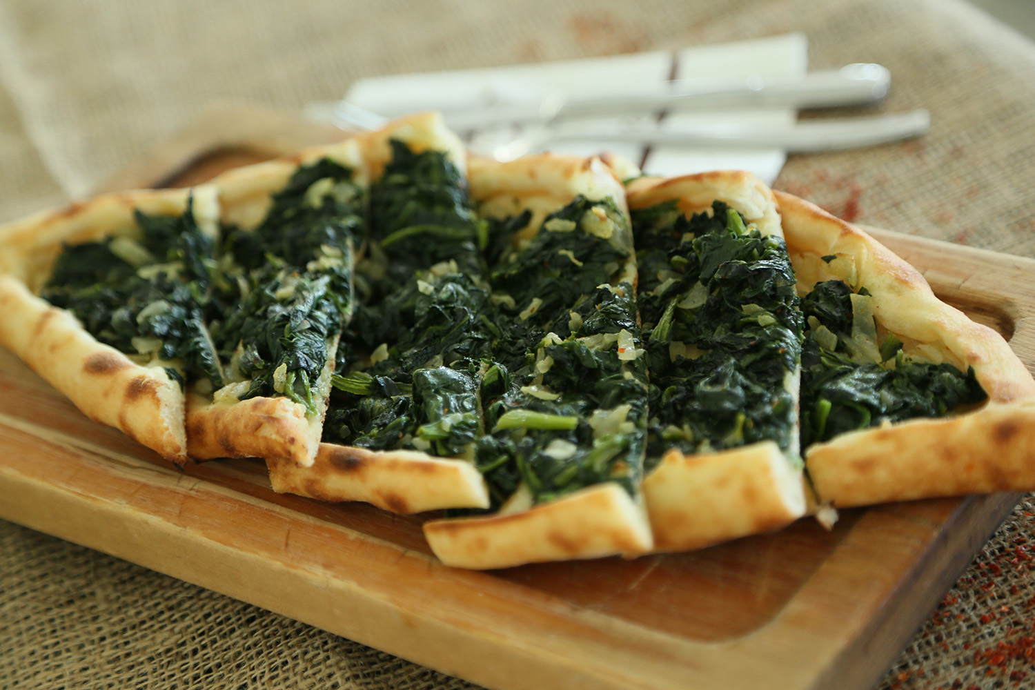 Pide mit Spinat   