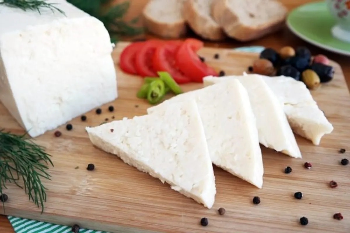 Sliced cheese
