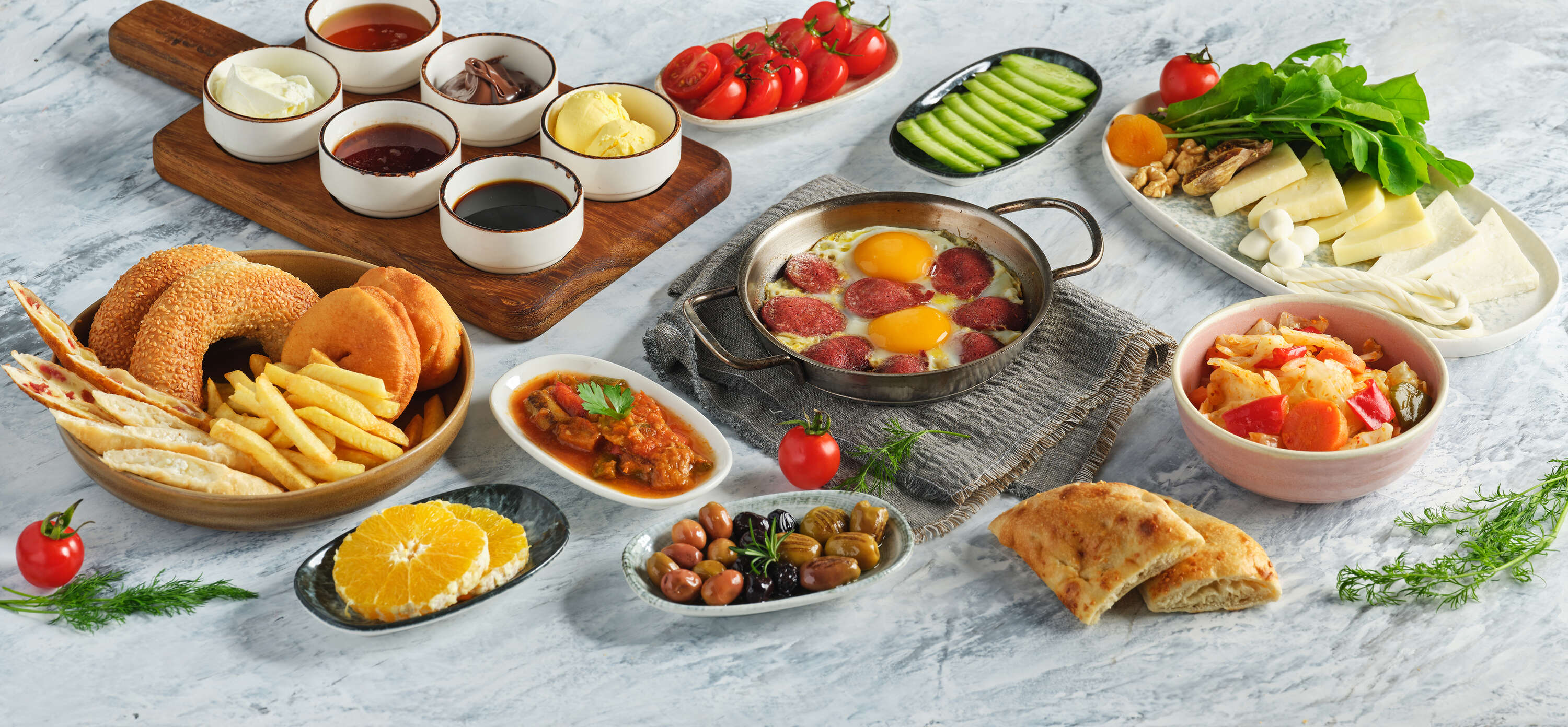 Serpme kahvaltı (Turkish breakfast spread)