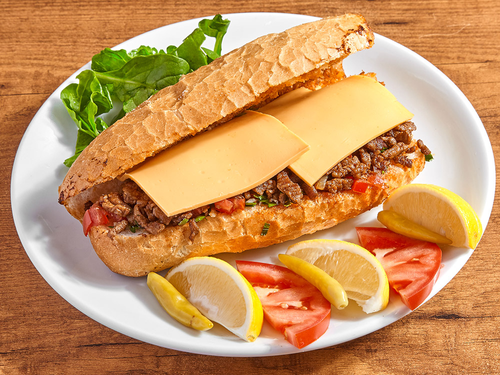 Somun Ekmek Arası Cheddarlı Et Tantuni