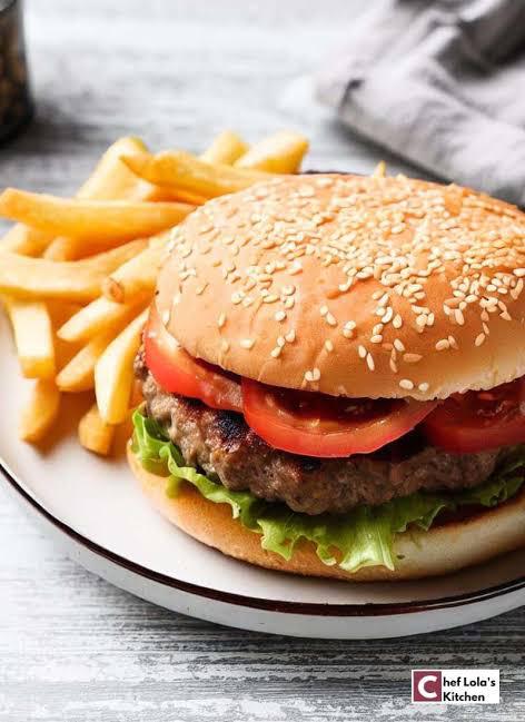 HAMBURGER (PATATES İLE )