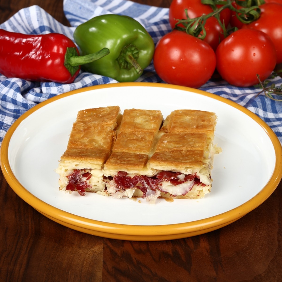 Pastırmalı Kaşarlı Uzayan Börek