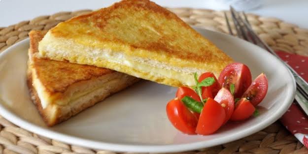 Eggy bread toast