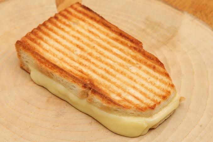 KAŞARLI TOST