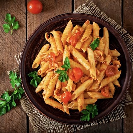 Penne with tomato sauce