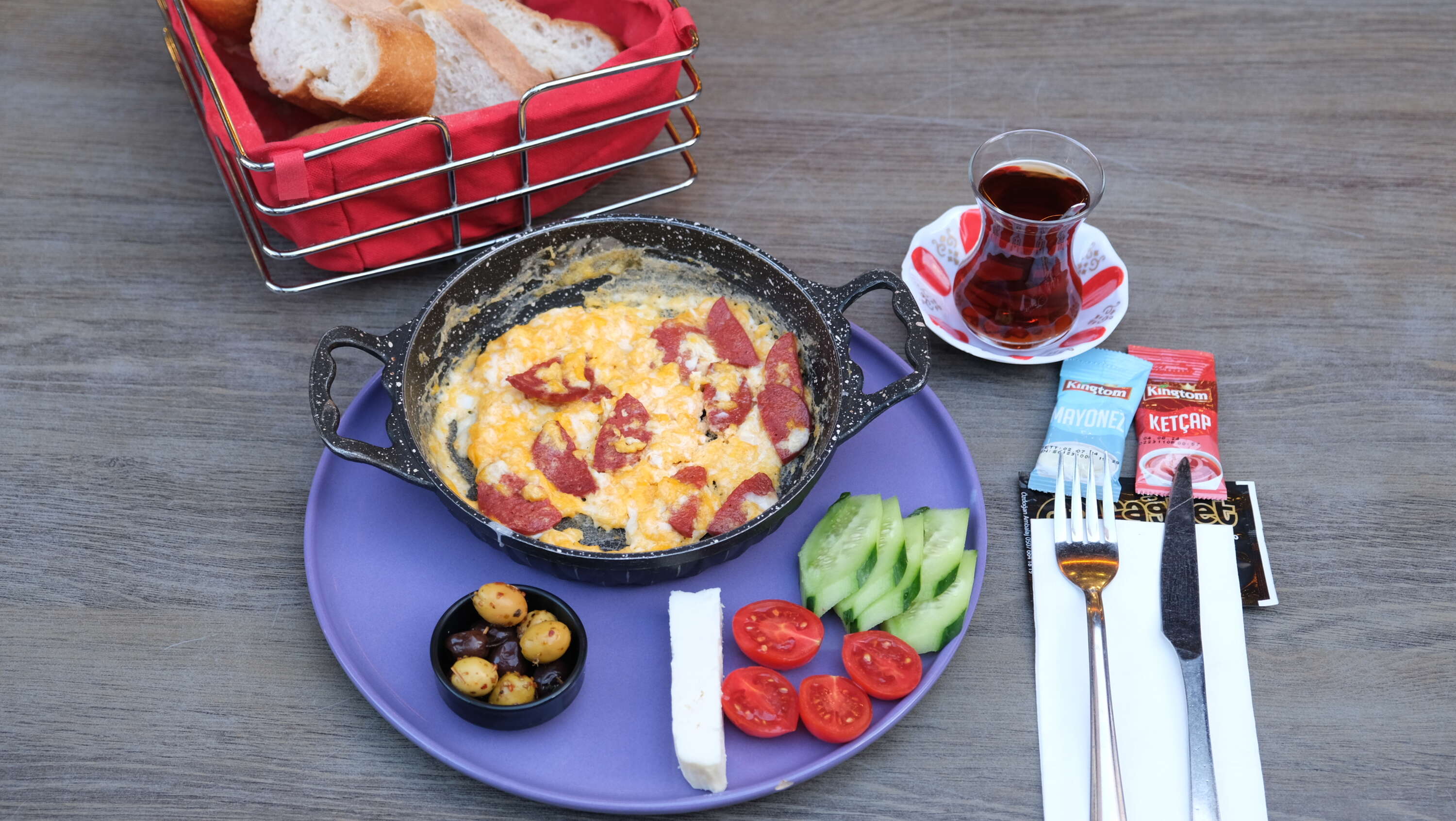 Sucuk with Eggs