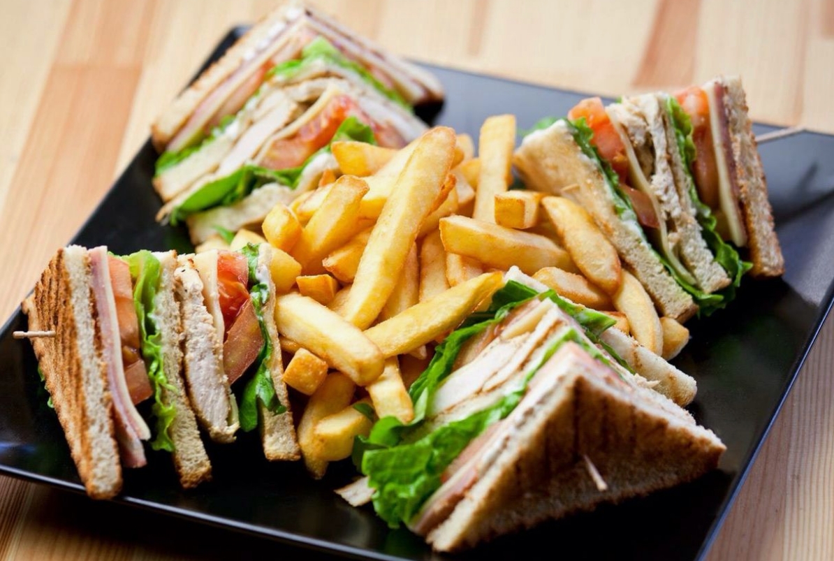 CLUP SANDVİÇ