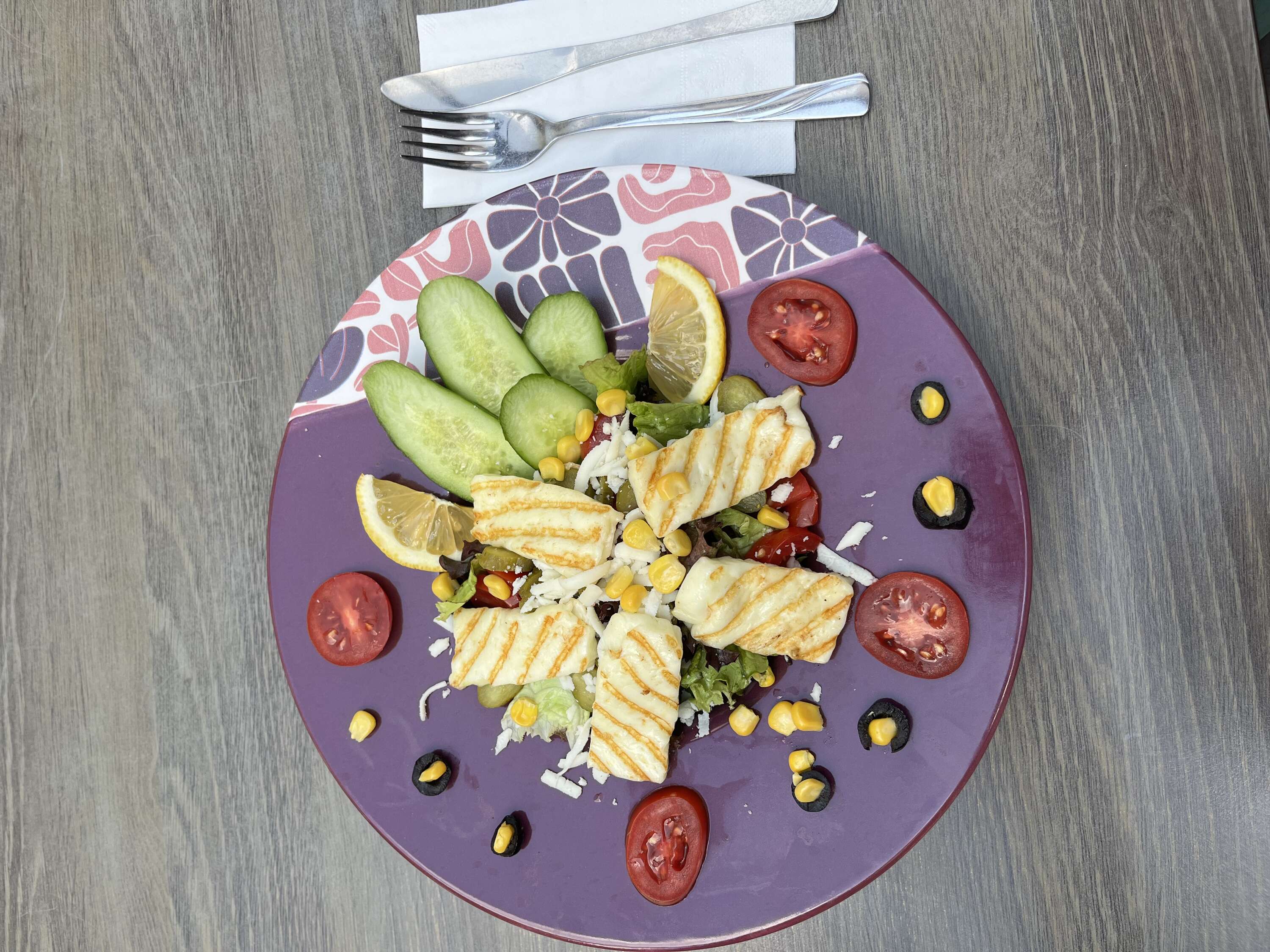 Grilled Halloumi Salad