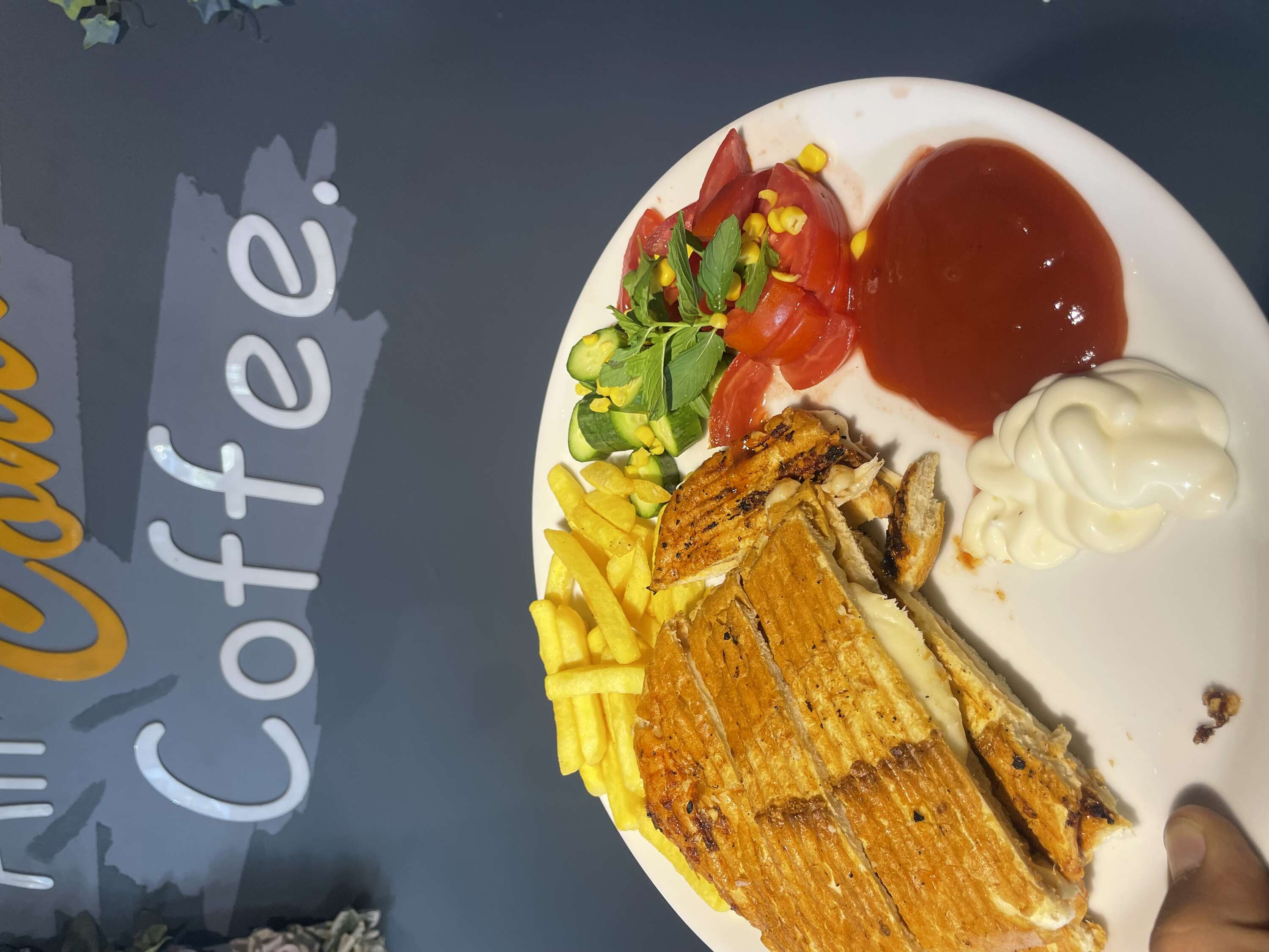Sucuklu kaşarlı tost 