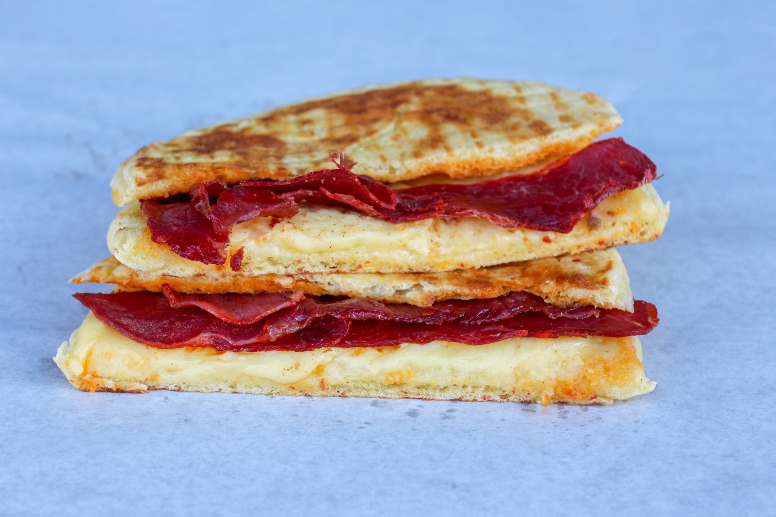 Pastırmalı Bazlama Tost
