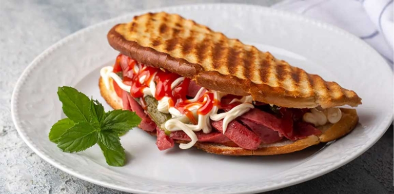 Ayvalık Tost