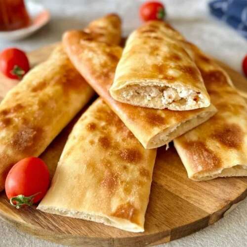 Kır Pidesi Peynirli