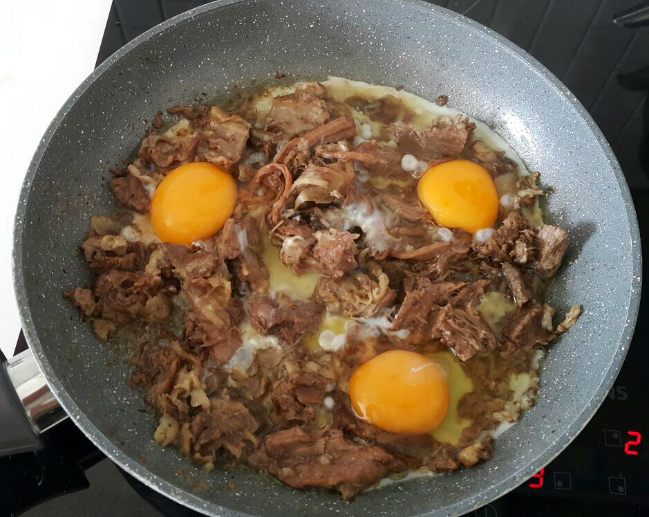 KAVURMALI YUMURTA