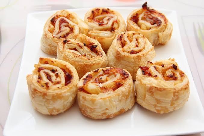MOZZARELLA PEYNİRLİ