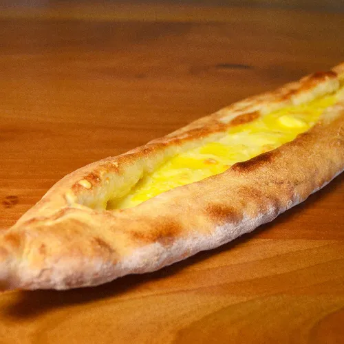 Peynirli Pide
