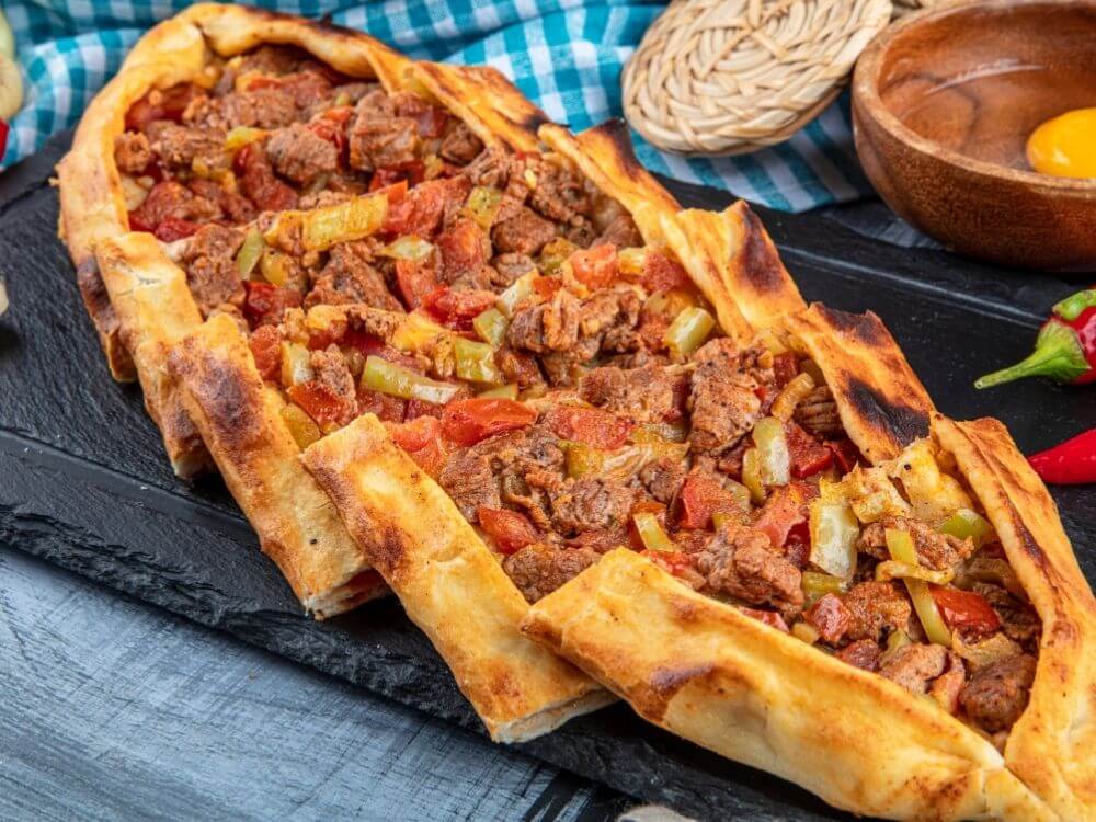Kuşbaşılı Pide
