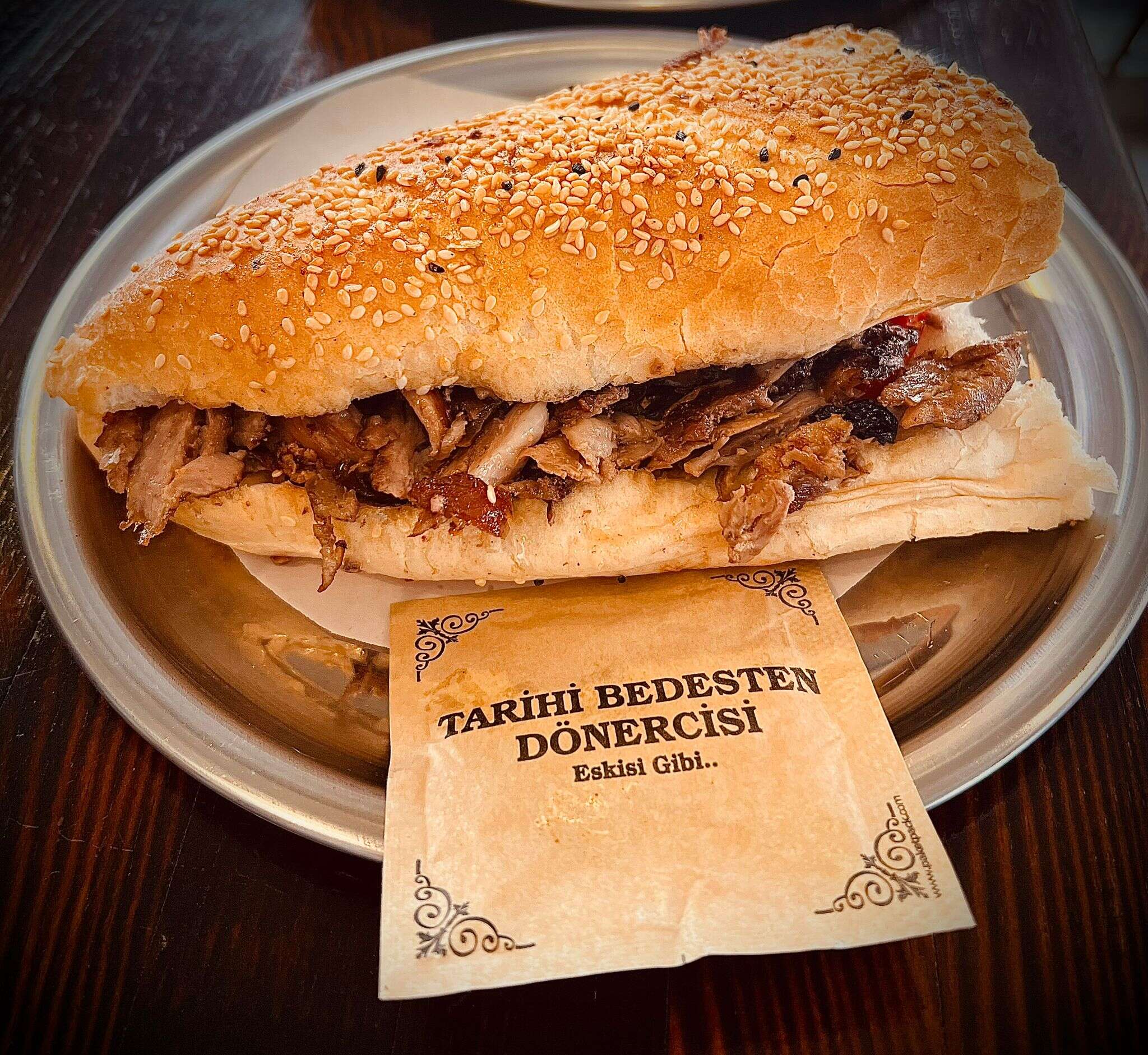 Yarım Ekmek 100gr Yaprak Et Döner