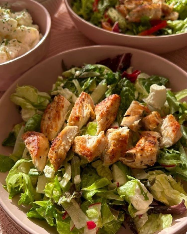 TAVUKLU SALATA