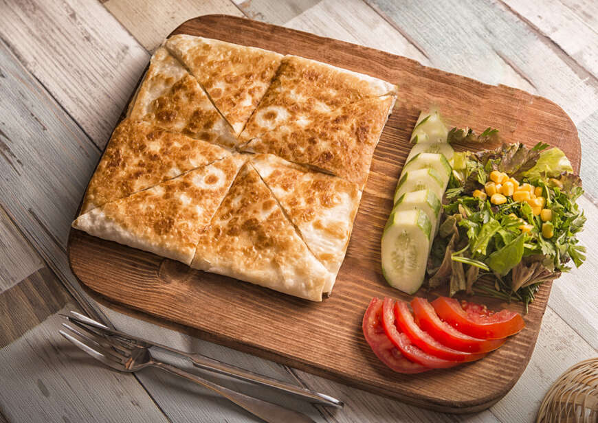Sucuklu Kaşarlı Gözleme