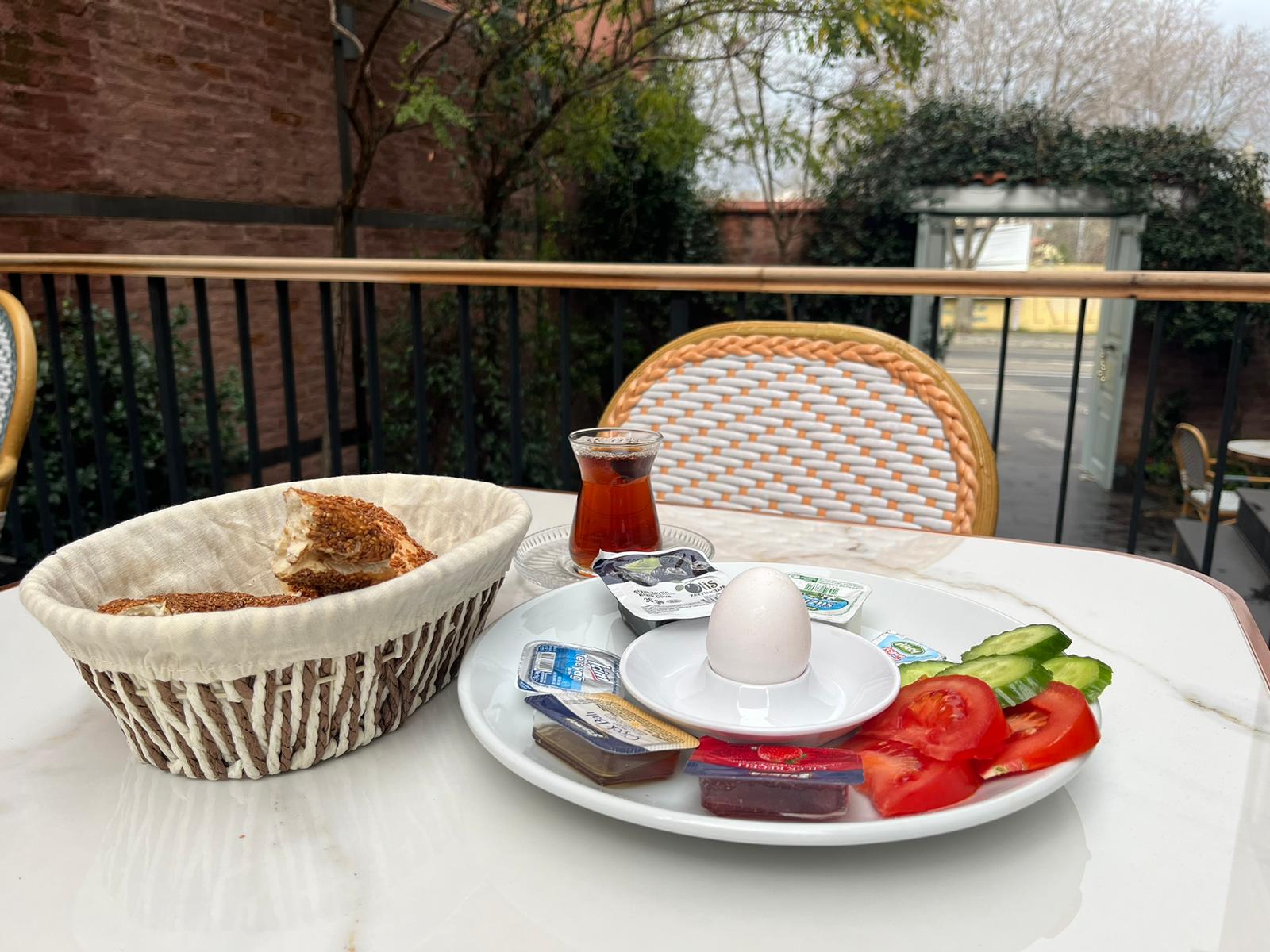 Kahvaltı tabağı / Breakfast plate