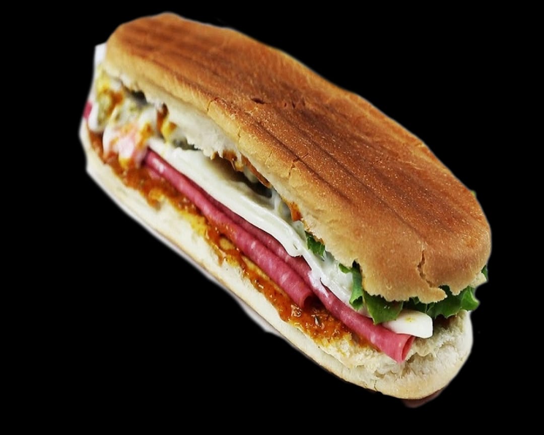Pastırmalı Sandviç