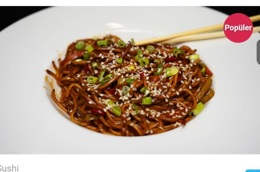 SEBZELİ NOODLE
