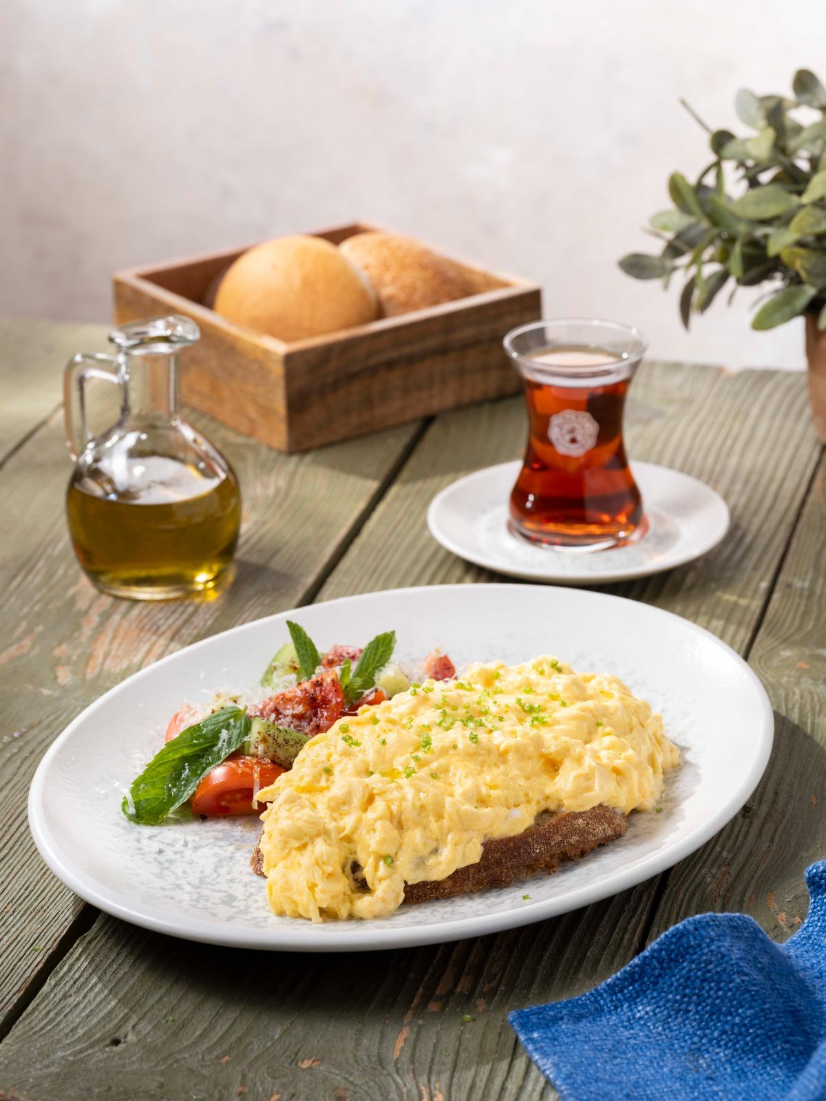 ÇIRPILMIŞ YUMURTA