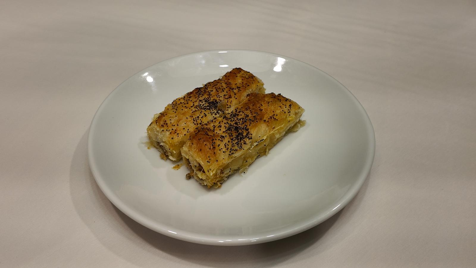 Kıymalı Kol Böreği 
