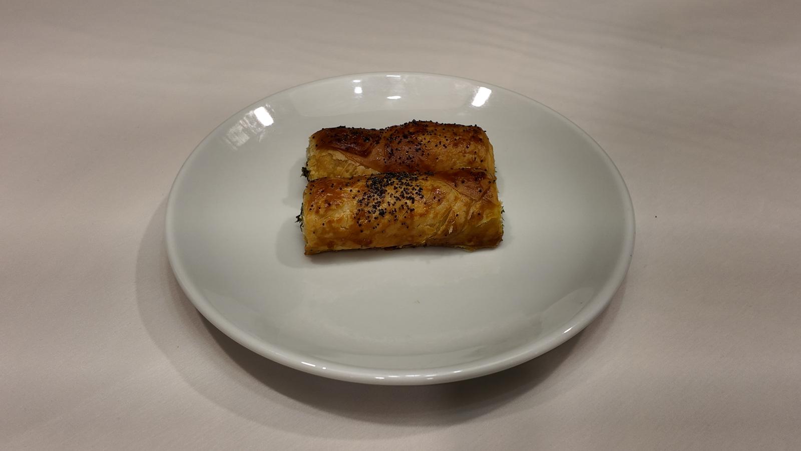 Peynirli Kol Böreği