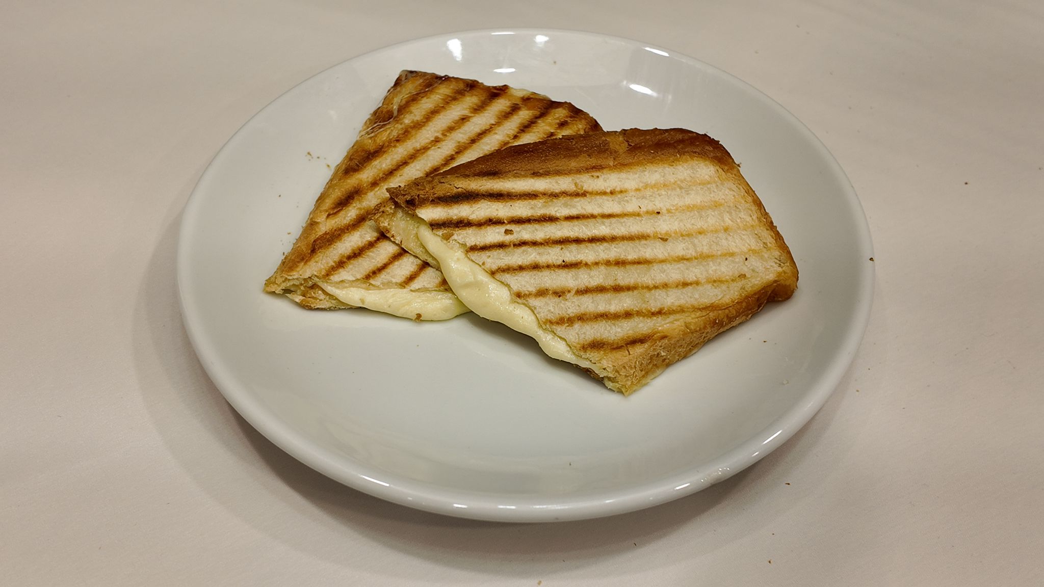 Ayvalık Kaşarlı Tost