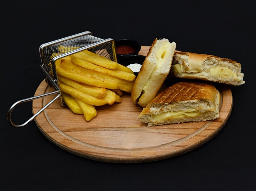 Kaşarlı Tost Tabağı 