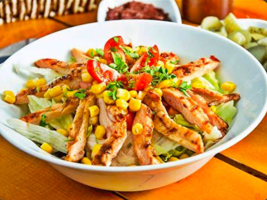 Tavuklu Sezar Salata