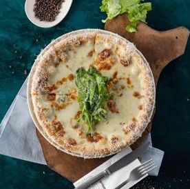 Dört Peynirli Pizza