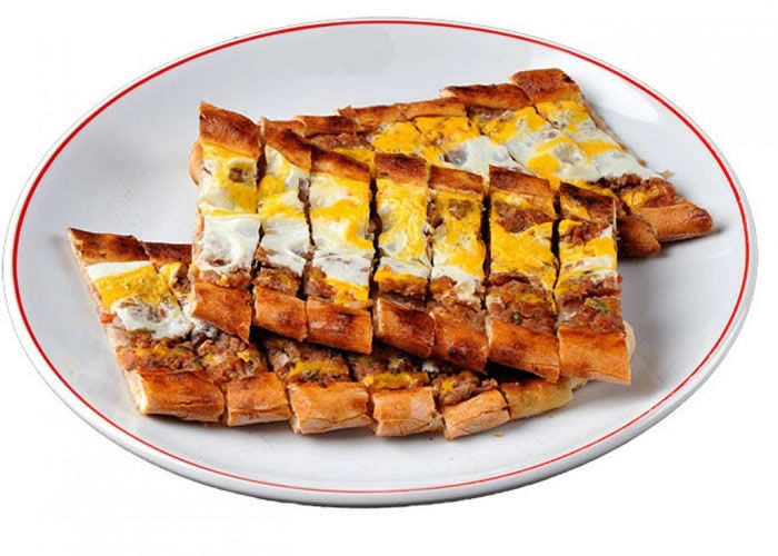 Kuşbaşılı Yumurtalı Pide