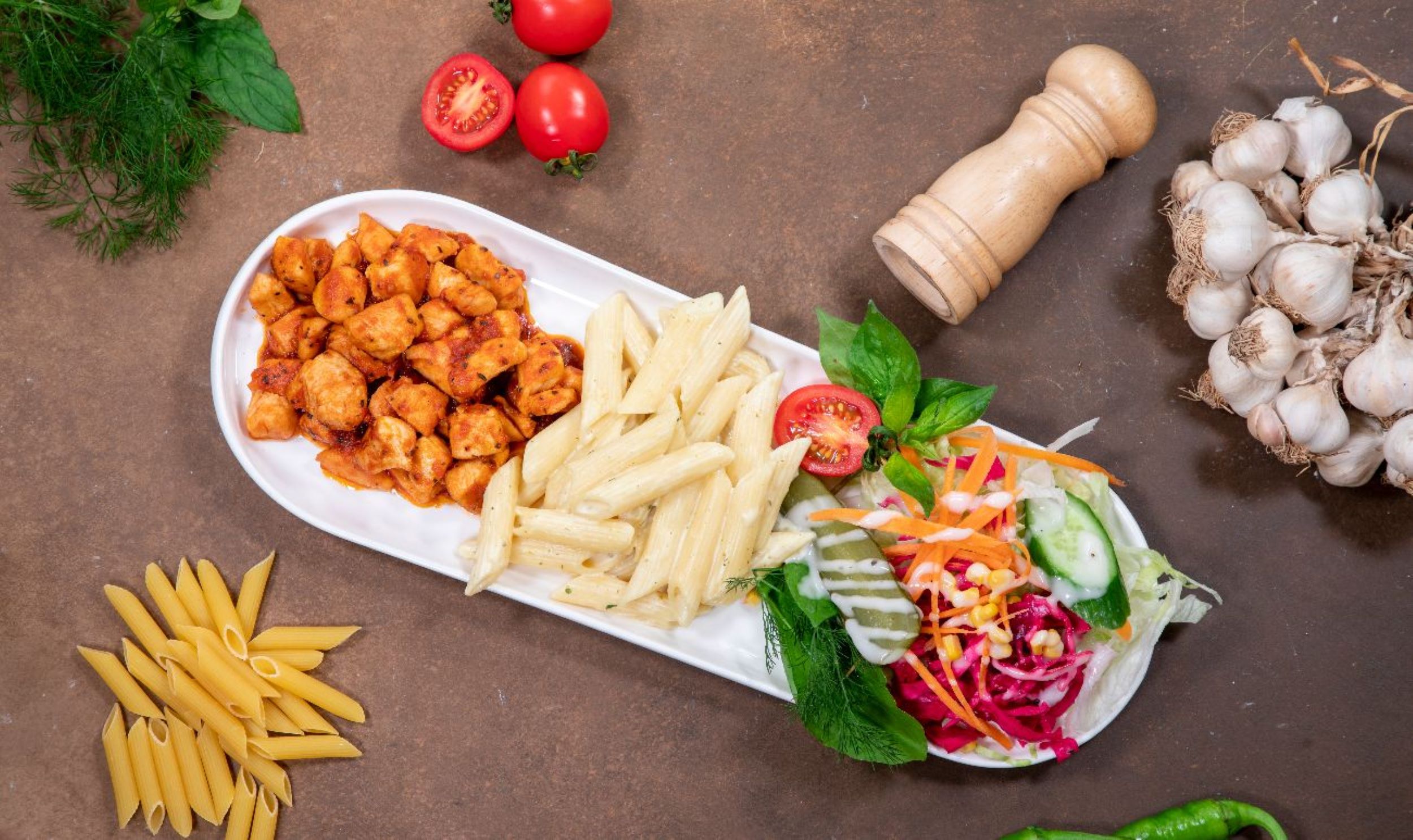Arabiata soslu tavuk ve makarna.