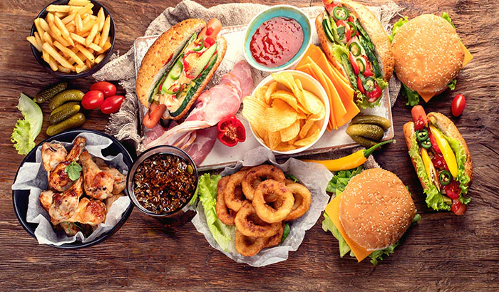 HAMBURGER VE ATIŞTIRMALIKLAR