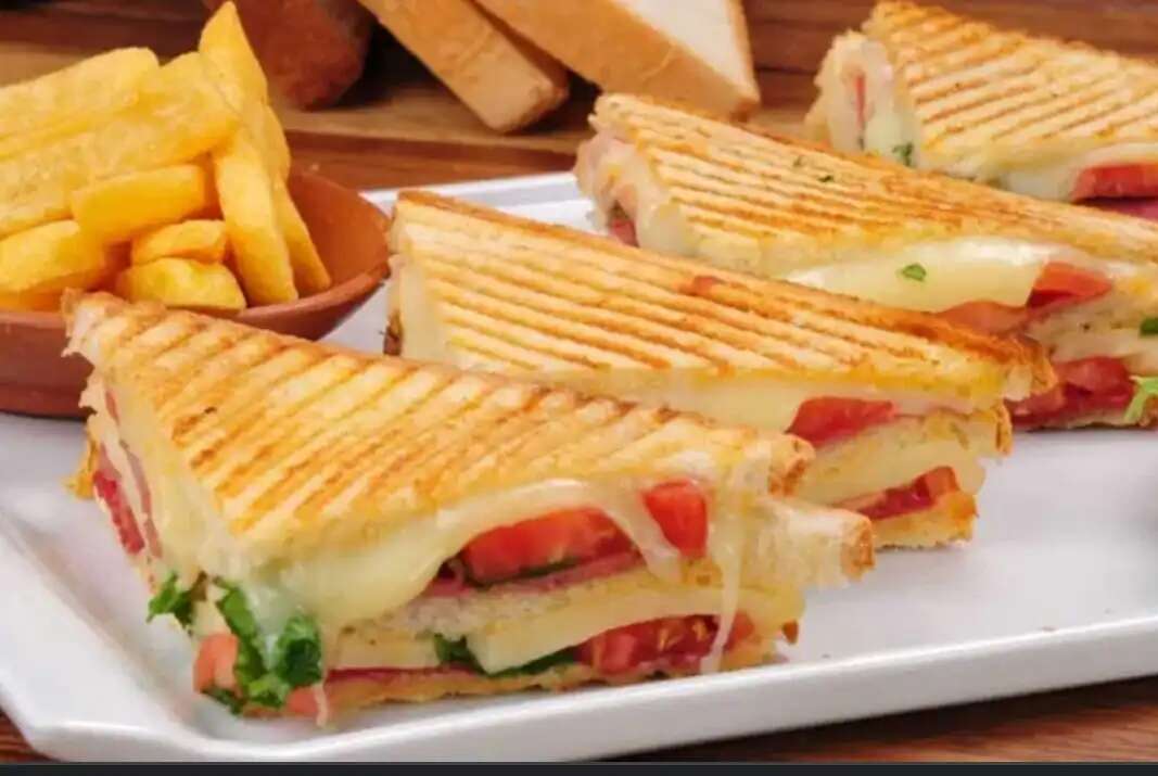 SUCUKLU KAŞARLI TOST