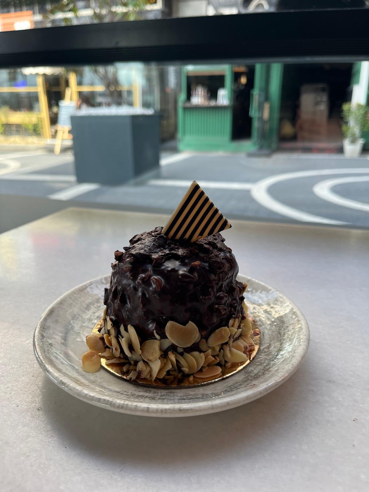 Chocolate Mole Cake (Köstebek Pasta)