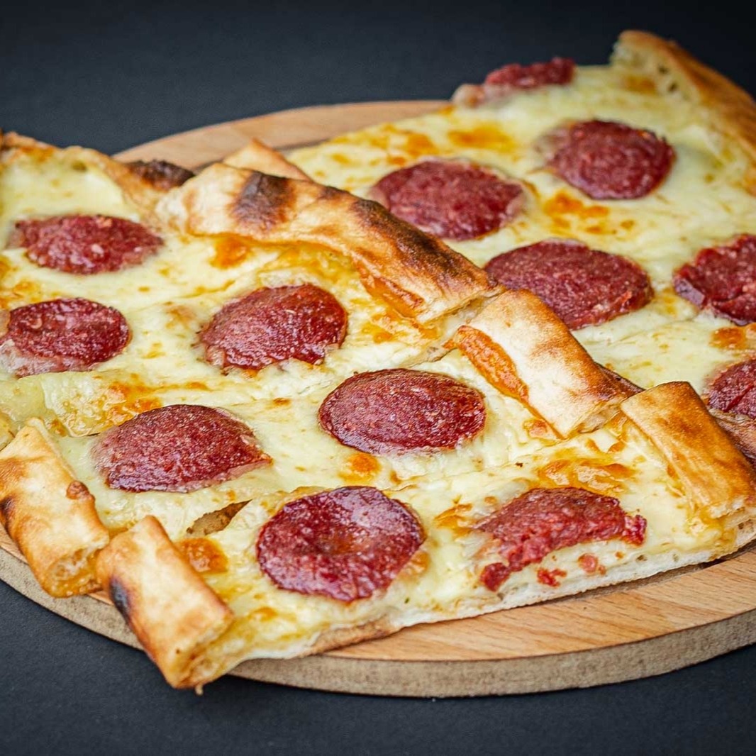 Kaşarlı Sucuklu Pide
