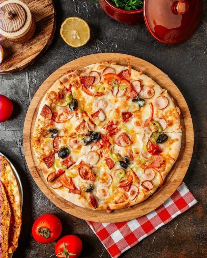 Akdeniz Pizza