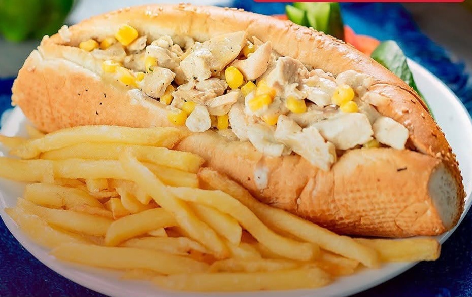 Mısırlı Tavuk Sandviç 