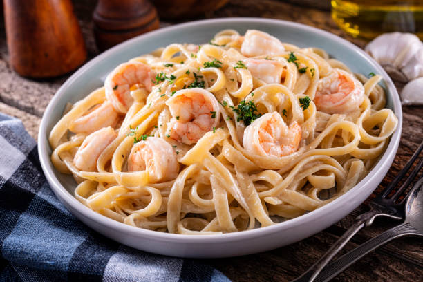 Egg noodles shrimp