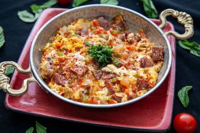 Menemen with sucuk
