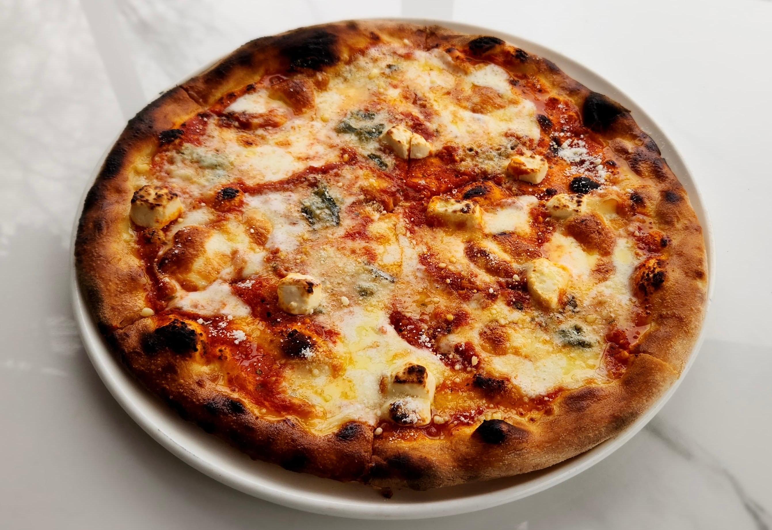 4 Peynirli Pizza