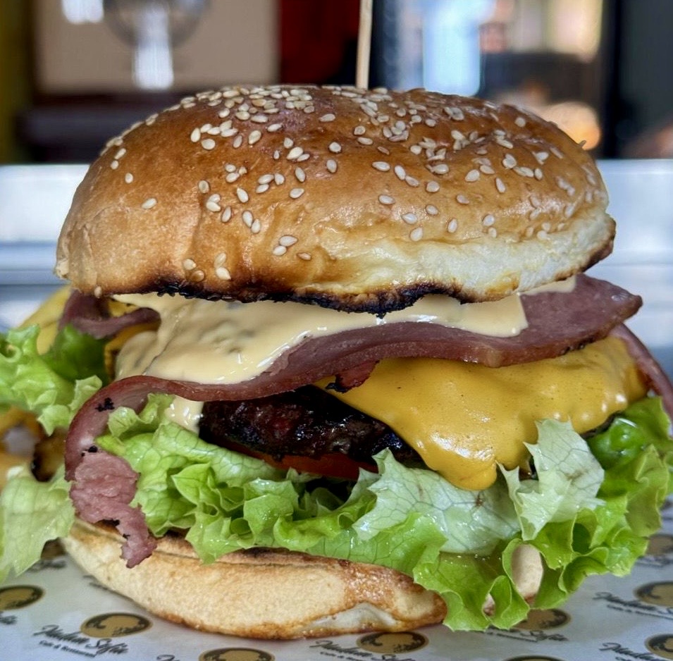  Smokey BBQ Burger