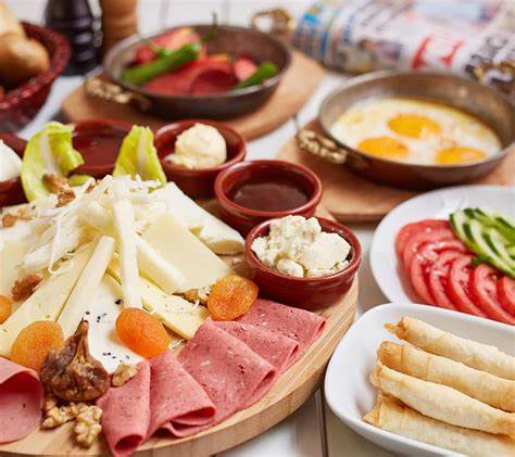 Serpme Kahvaltı kişi başı fiyatıdır