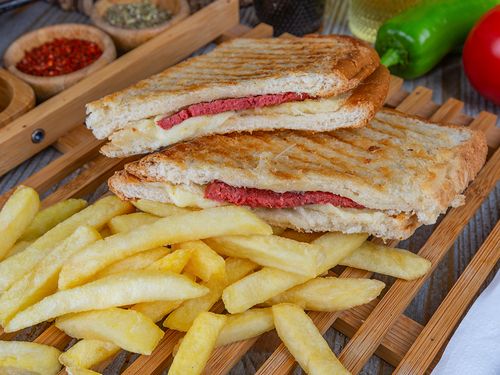 Karışık tost