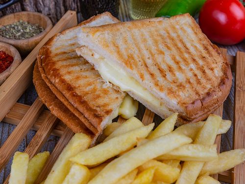 Kaşarlı tost